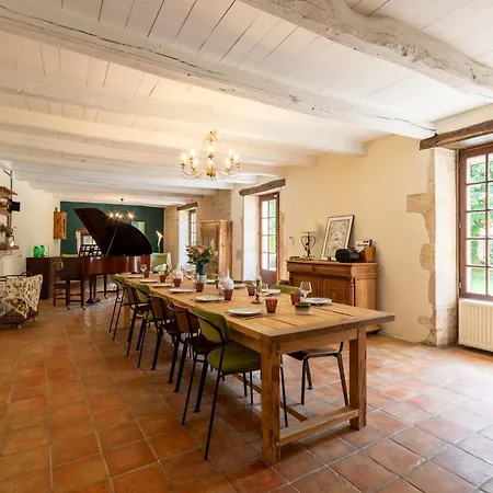 Logis Du Xviième - Avec Piscine Privée Et Chauffée * Mellé
